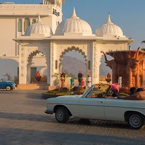 Radisson Blu Palace & 5* Udaipur
